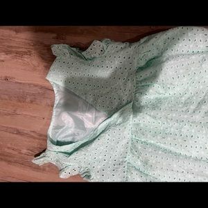 Cute maternity top, appears to be M or L, unworn